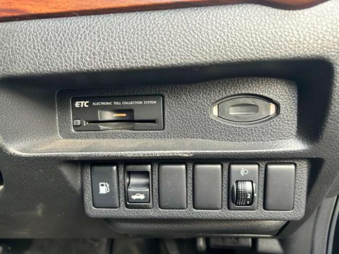 ティアナ2.5 250XE FOUR 4WD　ワンオーナー　ナビ　バックモニター 2500