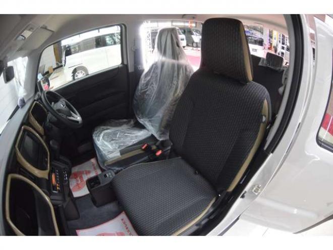 ハスラーハイブリッド G 4WD　届出済未使用車ハイブリッド4WDセーフティサポート搭載アイドリングストップパーキングセンサー横滑り防止装置ハイビームアシストLEDライトアダプティブクルーズコントロール 660