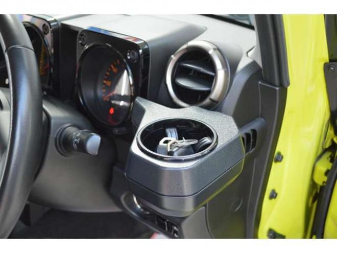 ジムニーXC 4WD　ワンオーナー車5速マニュアル4WDターボセーフティサポート搭載ドライブレコーダー純正ディスプレイオーディオバックカメラLEDライトクルーズコントロール 660