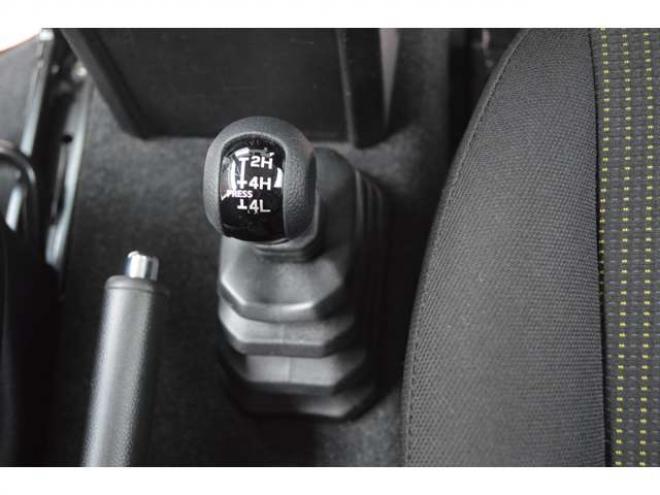 ジムニーXC 4WD　ワンオーナー車セーフティサポート搭載4WDターボ社外ディスプレイオーディオバックカメラLEDライトクルーズコントロールデュアルセンサーブレーキサポート誤発信抑制機能ドライブレコーダー前後 660