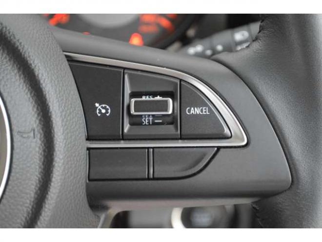 ジムニーXC 4WD　ワンオーナー車4WDターボセーフティサポート搭載アイドリングストップ横滑り防止装置クルーズコントロールハイビームアシストLEDライト8インチナビTVバックカメラETCシートヒーター 660
