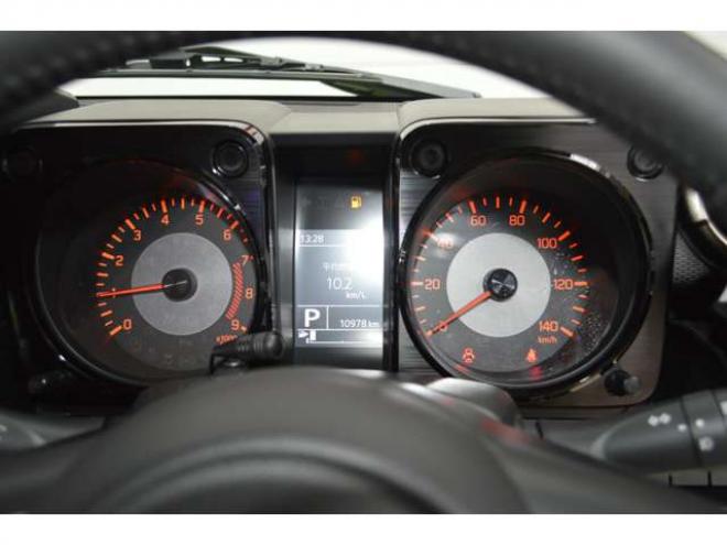 ジムニーXC 4WD　ワンオーナー車4WDターボセーフティサポート搭載アイドリングストップ横滑り防止装置クルーズコントロールハイビームアシストLEDライト8インチナビTVバックカメラETCシートヒーター 660