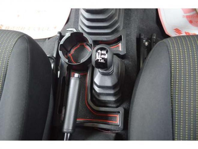 ジムニーXC 4WD　ワンオーナー車5速マニュアル4WDターボセーフティサポート搭載ドライブレコーダー純正ディスプレイオーディオバックカメラLEDライトETCクルーズコントロール純正マッドフラップ 660