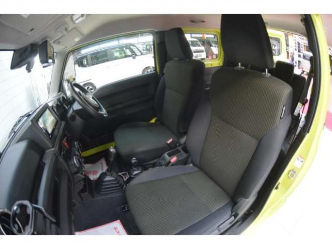 ジムニーXC 4WD　ワンオーナー車5速マニュアル4WDターボセーフティサポート搭載ドライブレコーダー純正ディスプレイオーディオバックカメラLEDライトETCクルーズコントロール純正マッドフラップ 660