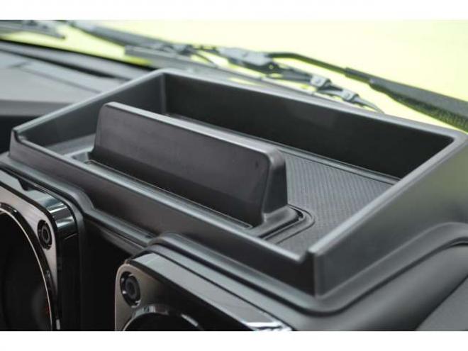 ジムニーXC 4WD　ワンオーナー車5速マニュアル4WDターボセーフティサポート搭載ドライブレコーダー純正ディスプレイオーディオバックカメラLEDライトETCクルーズコントロール純正マッドフラップ 660