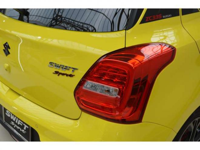 スイフトスポーツ 1.4 ZC33S ファイナル エディション　ワンオーナー特別仕様車セーフティサポート搭載6速マニュアルFFターボデュアルセンサーブレーキサポート後退時ブレーキサポートLED全方位モニター付8インチナビTVアダプティブクルーズコントロールETC 2WD 1400