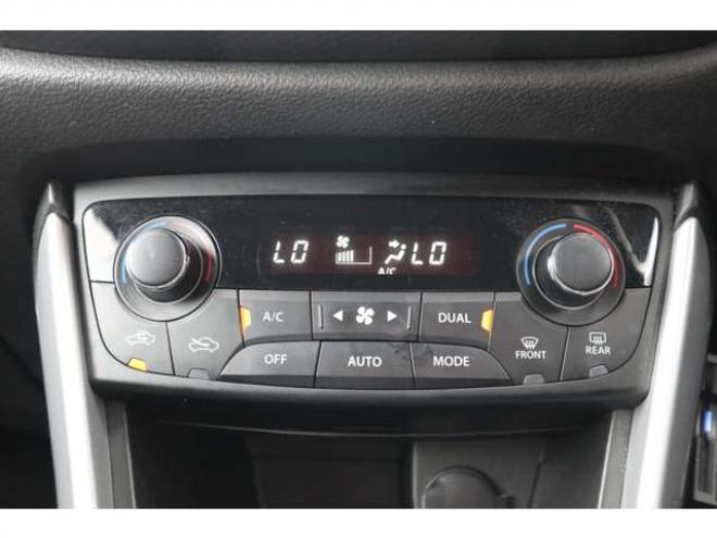 SX4S-CROSS 1.6 4WD　フルセグナビ　バックカメラ　HIDヘッドライト　シートヒーター　ヘッドライトウォッシャー　ETC　パドルシフト 1600
