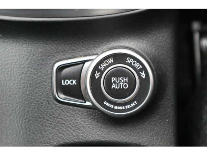 SX4S-CROSS 1.6 4WD　フルセグナビ　バックカメラ　HIDヘッドライト　シートヒーター　ヘッドライトウォッシャー　ETC　パドルシフト 1600