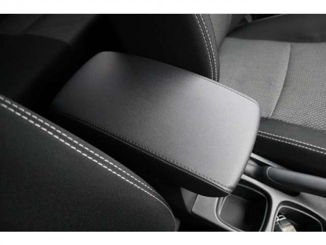 SX4S-CROSS 1.6 4WD　フルセグナビ　バックカメラ　HIDヘッドライト　シートヒーター　ヘッドライトウォッシャー　ETC　パドルシフト 1600