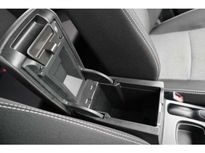 SX4S-CROSS 1.6 4WD　フルセグナビ　バックカメラ　HIDヘッドライト　シートヒーター　ヘッドライトウォッシャー　ETC　パドルシフト 1600