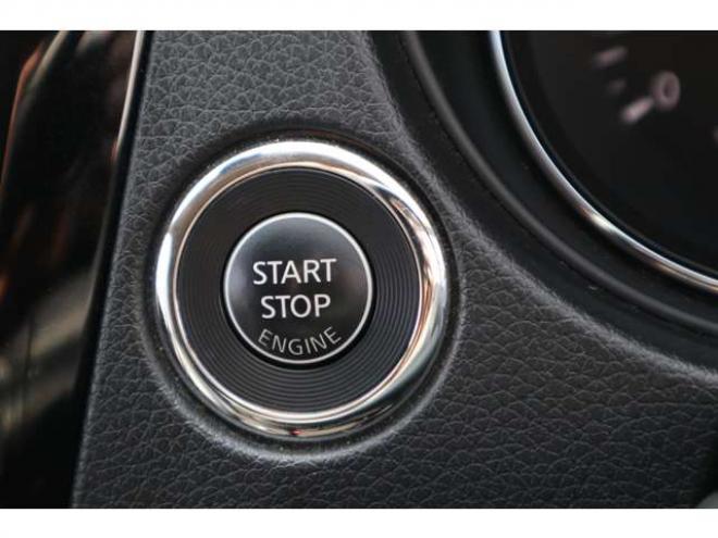 エクストレイル2.0 20X 2列車 4WD　社外ナビ　バックカメラ　電動バックドア　ハンズフリー　LEDヘッドライト　ヒルディセントコントロール 2000