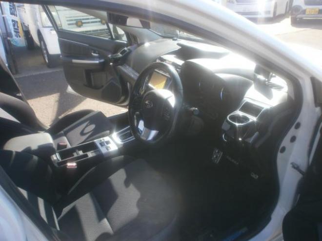レヴォーグ1.6GT-Sアイサイト　４WD 1600 5Dr