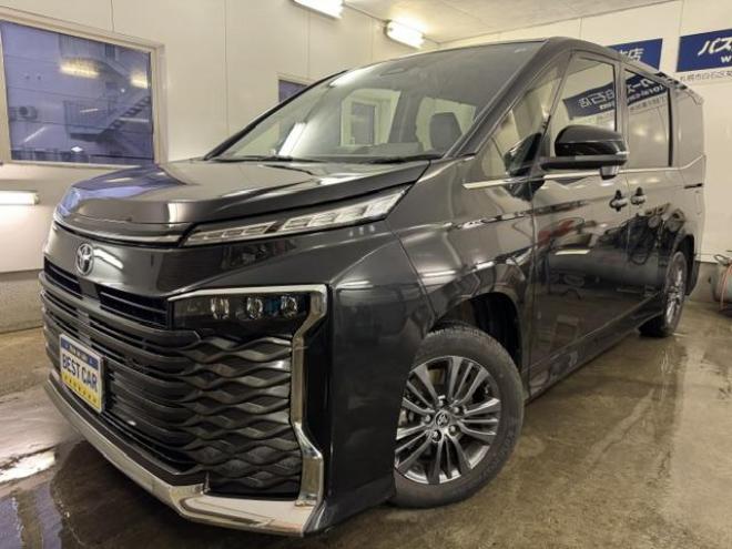 ヴォクシーＳ－Ｚ　ハイブリッド　ワンオーナー　寒冷地仕様　禁煙車　トヨタ保証継承付　衝突軽減ブレーキ　レーダークルーズ　純正ナビ　地デジ　Ｂｌｕｅｔｏｏｔｈ　バックカメラ　デジタルインナーミラー　前後ドライブレコーダー　ＥＴＣ 4WD 1800 5Dr