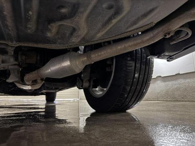 ヴォクシーＳ－Ｚ　ハイブリッド　ワンオーナー　寒冷地仕様　禁煙車　トヨタ保証継承付　衝突軽減ブレーキ　レーダークルーズ　純正ナビ　地デジ　Ｂｌｕｅｔｏｏｔｈ　バックカメラ　デジタルインナーミラー　前後ドライブレコーダー　ＥＴＣ 4WD 1800 5Dr