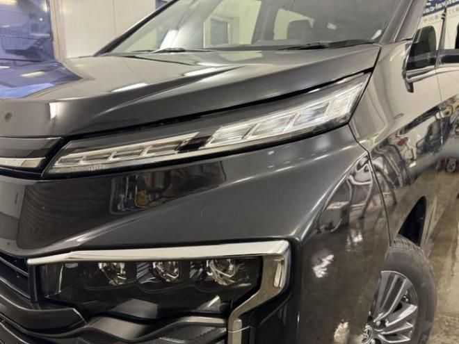 ヴォクシーＳ－Ｚ　ハイブリッド　ワンオーナー　寒冷地仕様　禁煙車　トヨタ保証継承付　衝突軽減ブレーキ　レーダークルーズ　純正ナビ　地デジ　Ｂｌｕｅｔｏｏｔｈ　バックカメラ　デジタルインナーミラー　前後ドライブレコーダー　ＥＴＣ 4WD 1800 5Dr