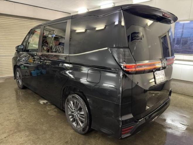 ヴォクシーＳ－Ｚ　ハイブリッド　ワンオーナー　寒冷地仕様　禁煙車　トヨタ保証継承付　衝突軽減ブレーキ　レーダークルーズ　純正ナビ　地デジ　Ｂｌｕｅｔｏｏｔｈ　バックカメラ　デジタルインナーミラー　前後ドライブレコーダー　ＥＴＣ 4WD 1800 5Dr