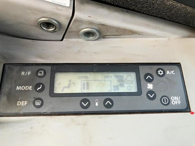 バックホー日立　中古　ZX40U-5B　クレーン仕様　油圧ショベル　建機