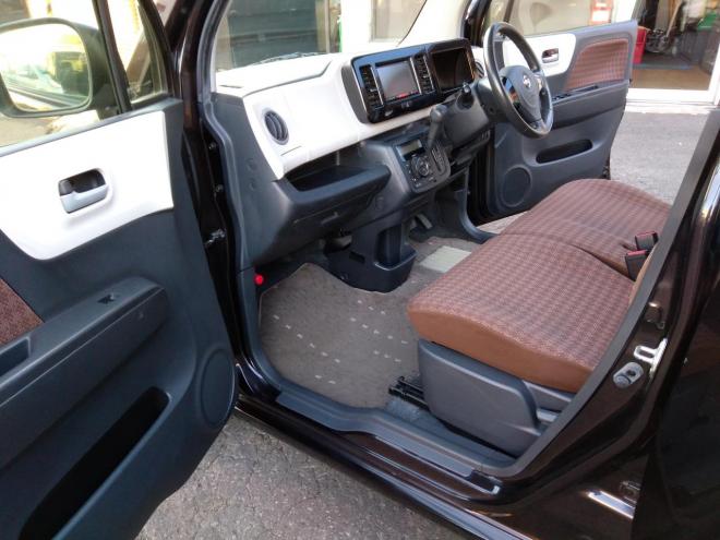 モコモコ Ｘ　ＦＯＵＲ ４ＷＤ　ＡＢＳ　スマートー　プッシュスタート　ナビＴＶ　ブルーツース　バックカメラ　リモコンスターター　ドアミラーウインカー　Ｄ席シートヒーター　夏冬アルミタイヤ付　車検令和１０年９月　保証１年付 4WD 660 5Dr