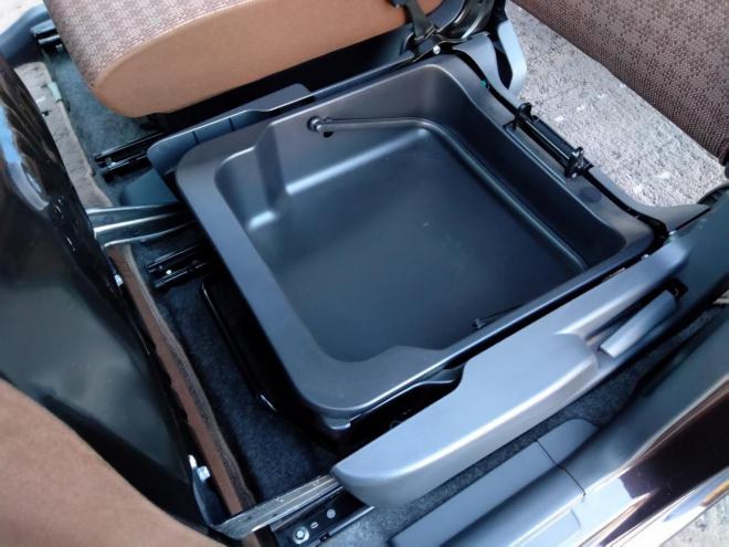 モコモコ Ｘ　ＦＯＵＲ ４ＷＤ　ＡＢＳ　スマートー　プッシュスタート　ナビＴＶ　ブルーツース　バックカメラ　リモコンスターター　ドアミラーウインカー　Ｄ席シートヒーター　夏冬アルミタイヤ付　車検令和１０年９月　保証１年付 4WD 660 5Dr