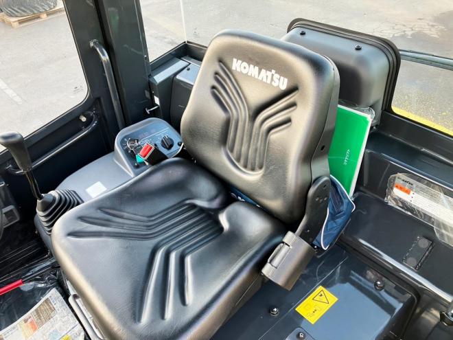 ホイールローダコマツ　中古　WA30-6E0　建機　