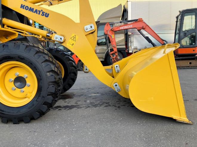 ホイールローダコマツ　中古　WA30-6E0　建機　