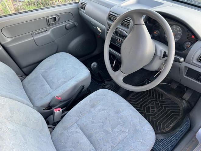 ミニカバン660ライラ 4WD 660 5Dr
