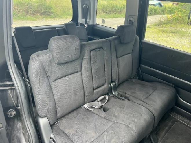 ステップワゴンスパーダZ 4WD 2000 5Dr