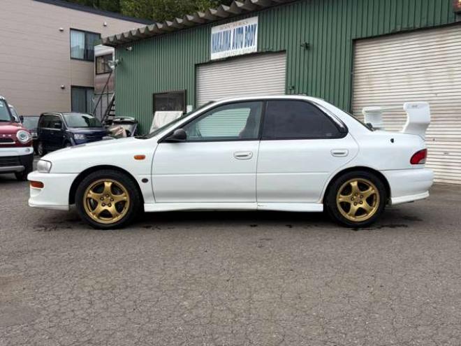 インプレッサSTI 2.0 WRX バージョンIV 4WD　4WD　ETC　ナビ　アルミホイール　MT　ABS　エアコン　パワーステアリング 2000