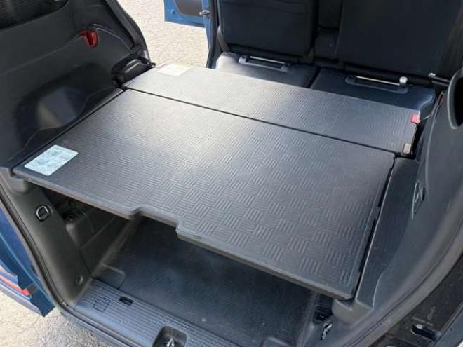 N-BOX+カスタムG 4WD　ワンオーナー車4WD　社外ナビ　地デジ　純正スターターETCスペアキー 660