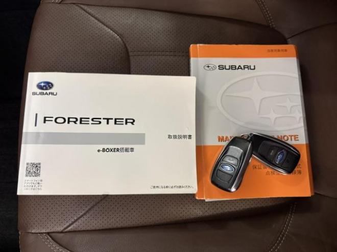 フォレスターアドバンス　本州仕入　寒冷地仕様　禁煙車　ＷＥＤＳスポーツ１８インチＡＷ　社外１７ＡＷ＋スタッドレスタイヤ付　衝突軽減アイサイト＆レーダークルーズコントロール　純正デジタルインナーミラー　純正レザーシート　ＥＴＣ 4WD 2000 5Dr