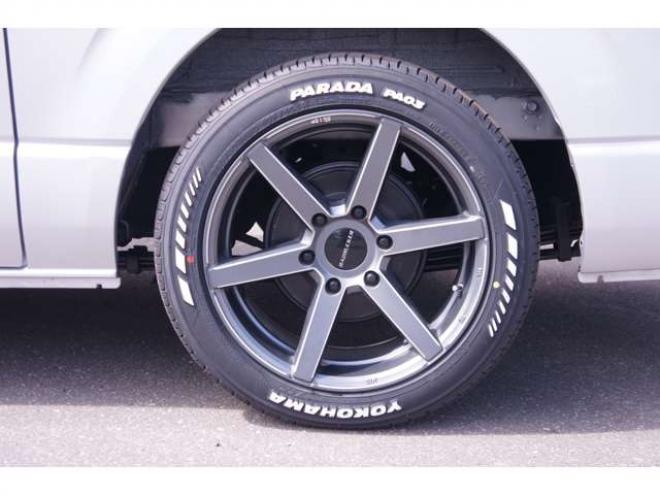 ハイエースバン2.8 スーパーGL ロング ディーゼルターボ 4WD　SDナビTV　パノラミックビューモニター　415コブラフロントスポイラー　リアスポイラー　ボンネット　18インチアルミ　ベッドキット　ローダウン　デジタルインナーミラー　LEDヘッドライト　スマートキー 2800