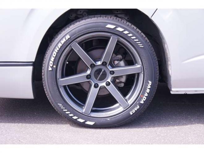 ハイエースバン2.8 スーパーGL ロング ディーゼルターボ 4WD　SDナビTV　パノラミックビューモニター　415コブラフロントスポイラー　リアスポイラー　ボンネット　18インチアルミ　ベッドキット　ローダウン　デジタルインナーミラー　LEDヘッドライト　スマートキー 2800