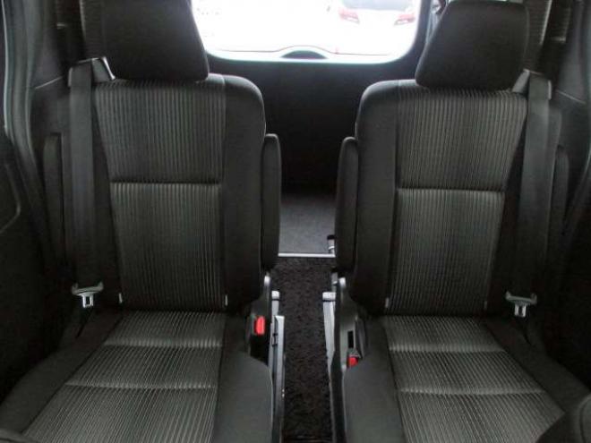 ヴォクシー2.0 ZS 煌II 4WD　純正9インチナビ/フルセグTV/バックカメラ/ビルトインETC/フリップダウンモニター/衝突軽減ブレーキ/LEDヘッドライト・フォグ/スマートキー一体式エンジンスターター/クルーズコントロール/両側パワースライドドア 2000