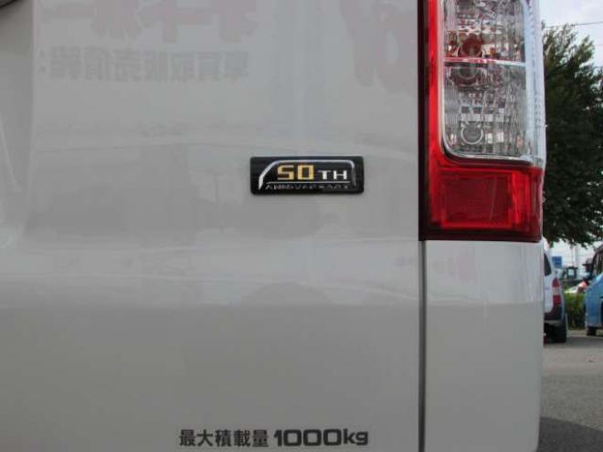 ハイエースバン2.8 スーパーGL 50TH アニバーサリー リミテッド ロングボディ ディーゼルターボ 4WD　ディーゼルターボ/両側パワースライドドア/衝突軽減ブレーキ/LEDヘッドライト/SDナビ/フルセグTV/バックカメラ/ブルートゥース/ETC/オートライト/オートハイビーム/社外アルミホイール 2800
