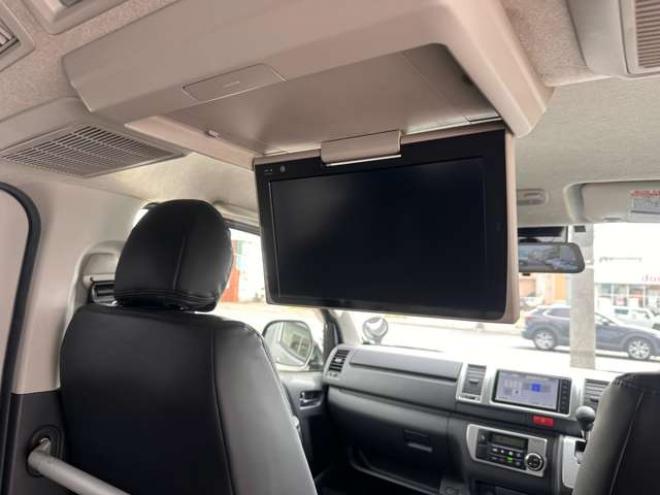 ハイエースバン2.8 スーパーGL ロング ディーゼルターボ 4WD　リアクーラー&ヒーター　プッシュスタート　スマートキー　　ベッドキッド LEDヘッドライト横滑り防止　衝突被害軽減　車線逸脱　トヨタ純正ナビ　フルセグTV　Bluetooth　バックカメラ トヨタ純正リアモニター ETC 2800