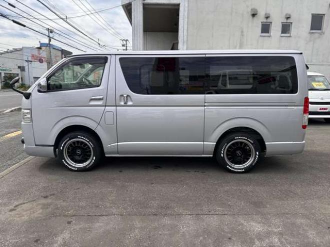 ハイエースバン2.8 スーパーGL ロング ディーゼルターボ 4WD　リアクーラー&ヒーター　プッシュスタート　スマートキー　　ベッドキッド LEDヘッドライト横滑り防止　衝突被害軽減　車線逸脱　トヨタ純正ナビ　フルセグTV　Bluetooth　バックカメラ トヨタ純正リアモニター ETC 2800