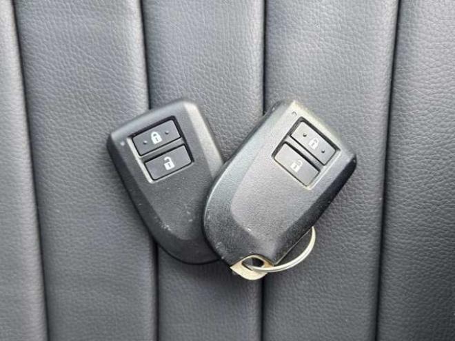 ハイエースバン2.8 スーパーGL ロング ディーゼルターボ 4WD　リアクーラー&ヒーター　プッシュスタート　スマートキー　　ベッドキッド LEDヘッドライト横滑り防止　衝突被害軽減　車線逸脱　トヨタ純正ナビ　フルセグTV　Bluetooth　バックカメラ トヨタ純正リアモニター ETC 2800