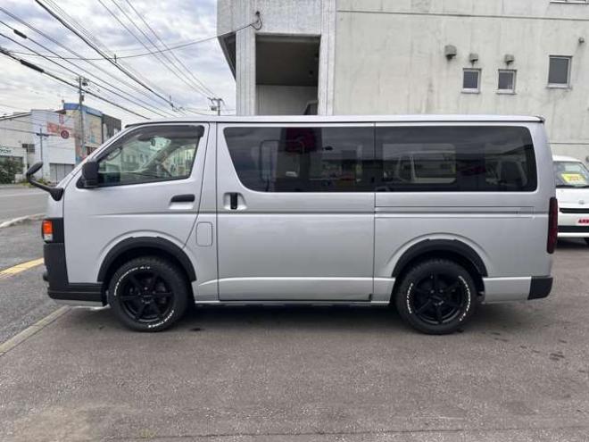 ハイエースバン2.8 DX ロング ディーゼルターボ 4WD　キーレス 両側スライドドア　415SAFARI丸目キッド 衝突被害軽減システム 車線逸脱防止 横滑り防止 パワーヒート オートハイビーム バックカメラ メモリーナビ フルセグTV 電動格納ミラー 2800