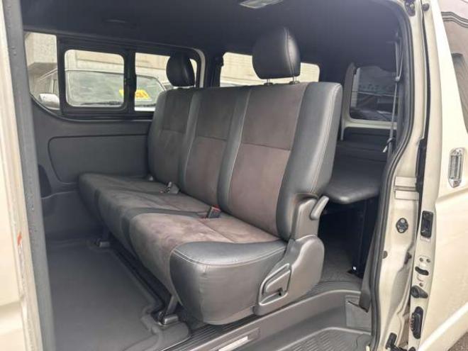 ハイエースバン2.8 スーパーGL ダークプライムII ロングボディ ディーゼルターボ 4WD　ESSEX　FスポイラーVer3 サイドライナー リアライナー フロアマッド ENCD17インチ YOKOHAMA PA03 ハーフレザーシート Pスタート リアヒーター&クーラー 社外テールランプ OPLEDヘッドライト ベッドキット 2800
