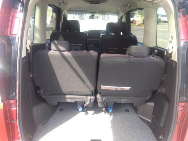 セレナハイウェイスター Vセレクション 4WD 2000 5Dr
