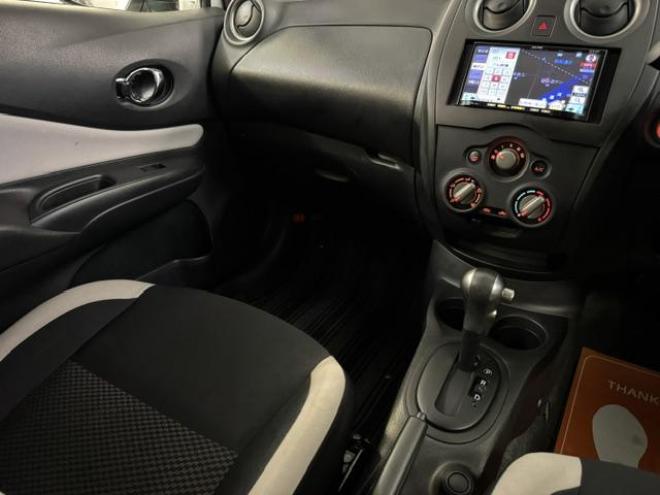 ノートＸ　Ｆｏｕｒ　禁煙車　寒冷地仕様　衝突軽減エマージェンシーブレーキ　レーンモニタリング　純正エンジンスターター　インテリジェントキー　イクリプスナビ　地デジ　ＤＶＤ再生　横滑り防止装置　パートタイム４ＷＤ 4WD 1200 5Dr