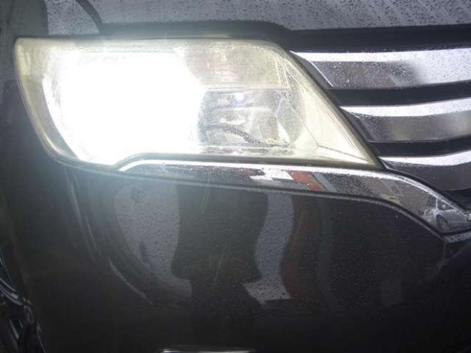 セレナ2.0 ハイウェイスター Vセレクション 4WD　フルセグナビ　Rカメラ　両面パワースライドHID　HID 2000