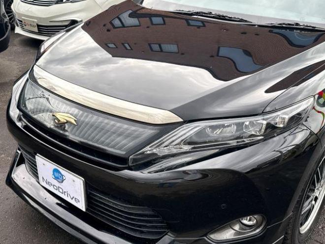 ハリアーハイブリッドE-Fourエレガンス 4WD　ローンが不安な方＜優遇ローン＞　寒冷地仕様　フロントエアロ　社外ナビ　ワンセグTV 4WD 2500 5Dr