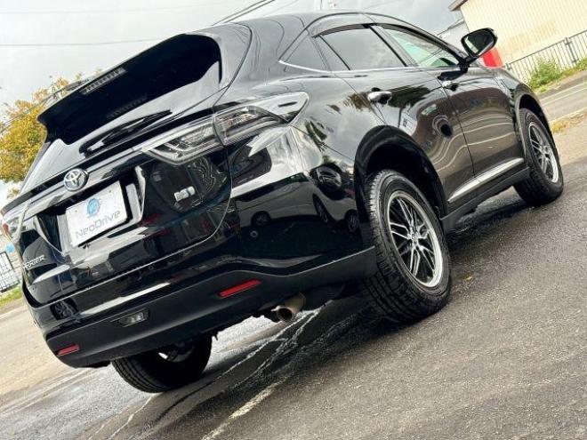 ハリアーハイブリッドE-Fourエレガンス 4WD　ローンが不安な方＜優遇ローン＞　寒冷地仕様　フロントエアロ　社外ナビ　ワンセグTV 4WD 2500 5Dr
