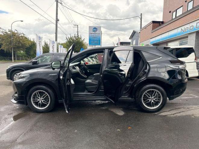 ハリアーハイブリッドE-Fourエレガンス 4WD　ローンが不安な方＜優遇ローン＞　寒冷地仕様　フロントエアロ　社外ナビ　ワンセグTV 4WD 2500 5Dr