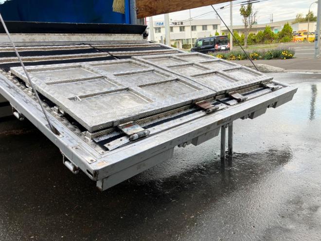 フォワード中古　増tワイド家畜運搬車　大型トラック