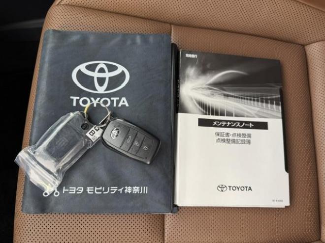 クラウンエステートＺ（ＨＥＶ）　ワンオーナー　パノラマルーフ　トヨタ保証継承付　モデリスタスポイラー　寒冷地仕様　トヨタチームメイト　セーフティセンス　純正２１インチＡＷ　社外１８ＡＷ＋スタッドレスタイヤ付　　全方位アラウンドビュー 4WD 2500 5Dr
