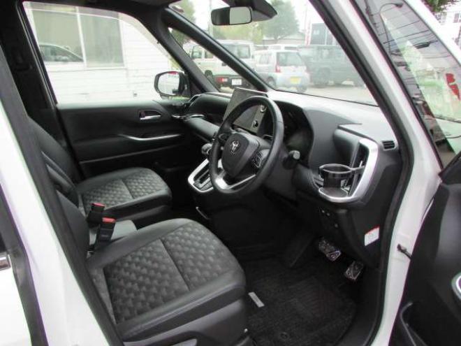 ヴォクシー2.0 S-Z 4WD　GRエアロ/WORK20インチアルミホイール/RSR車高調/純正ナビ/フルセグTV/バックカメラ/両側パワースライドドア/レーダークルーズコントロール/純正フリップダウンモニター/ビルトインETC 2000