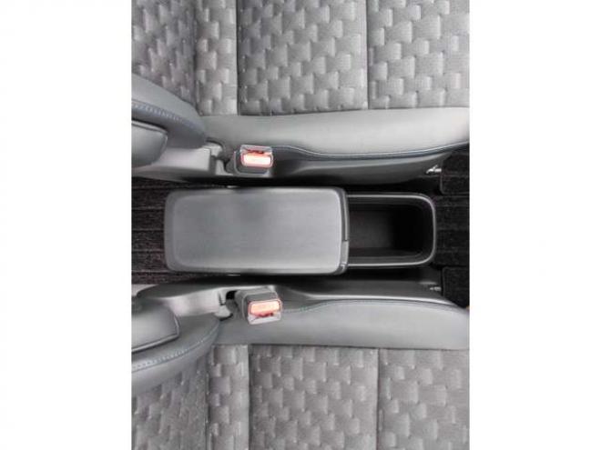 ヴォクシー2.0 S-Z 4WD　GRエアロ/WORK20インチアルミホイール/RSR車高調/純正ナビ/フルセグTV/バックカメラ/両側パワースライドドア/レーダークルーズコントロール/純正フリップダウンモニター/ビルトインETC 2000