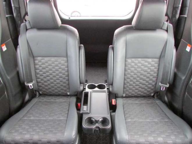 ヴォクシー2.0 S-Z 4WD　GRエアロ/WORK20インチアルミホイール/RSR車高調/純正ナビ/フルセグTV/バックカメラ/両側パワースライドドア/レーダークルーズコントロール/純正フリップダウンモニター/ビルトインETC 2000